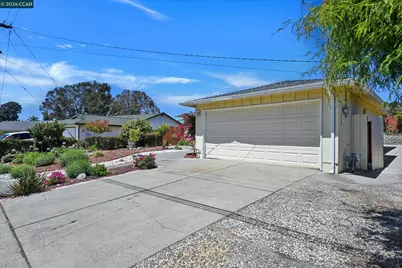 2123 Murphy Dr, San Pablo, CA 94806 - Photo 4