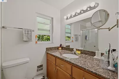 20940 Locust St, Hayward, CA 94541 - Photo 32