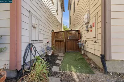 2147 Tsushima St, Hercules, CA 94547 - Photo 48