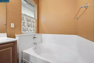 2147 Tsushima St, Hercules, CA 94547 - Photo 38