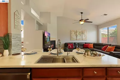 1762 Ashtree Ct, Tracy, CA 95376 - Photo 12