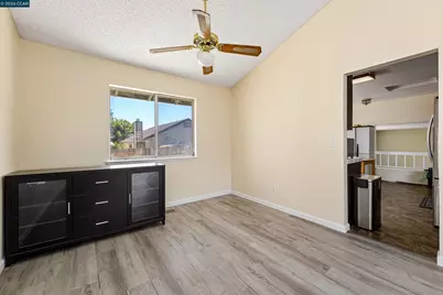 1007 Valley Oak Way, Fairfield, CA 94533 - Photo 12