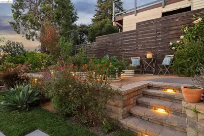 2431 Frances St, Oakland, CA 94601 - Photo 48