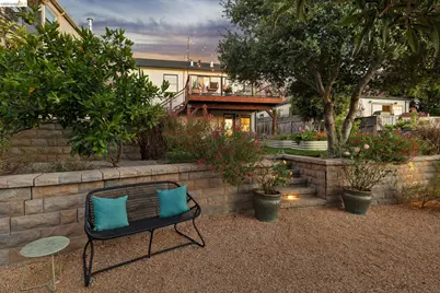2431 Frances St, Oakland, CA 94601 - Photo 50