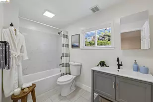 344 Peralta St, Oakland, CA 94607 - Photo 38