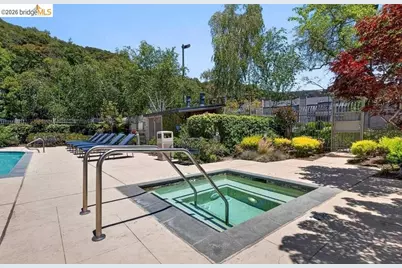 580 Canyon Oaks #D, Oakland, CA 94605 - Photo 34