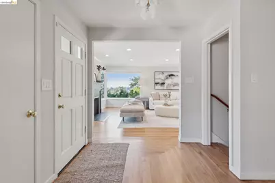 5649 Castle Dr., Oakland, CA 94611 - Photo 34