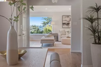 5649 Castle Dr., Oakland, CA 94611 - Photo 14