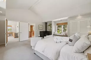 5649 Castle Dr, Oakland, CA 94611 - Photo 22