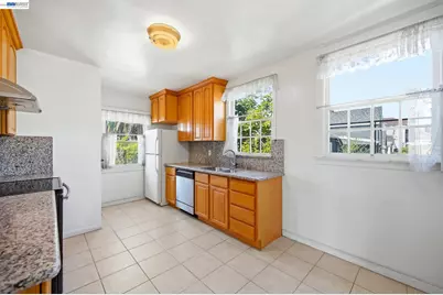 2401 9th Ave, Oakland, CA 94606 - Photo 32