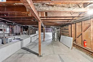 2401 9th Ave, Oakland, CA 94606 - Photo 52