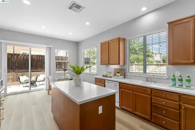 327 Goodall Dr, Mountain House, CA 95391 - Photo 18