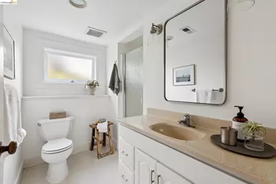 822 Mendocino Ave, Berkeley, CA 94707 - Photo 86