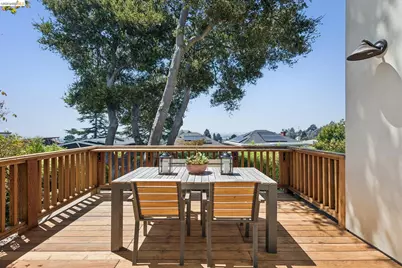822 Mendocino Ave, Berkeley, CA 94707 - Photo 24