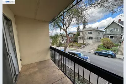 555 Jean St #528, Oakland, CA 94610 - Photo 12