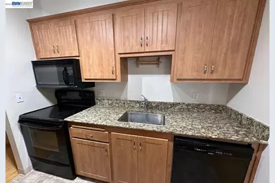 555 Jean St #528, Oakland, CA 94610 - Photo 4