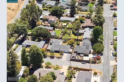 8 Lander Dr, Martinez, CA 94553 - Photo 68
