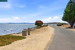 11 Seabreeze Dr, Richmond, CA 94804 - Photo 8