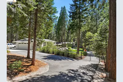12983 Mayflower Dr, Nevada City, CA 95959 - Photo 16