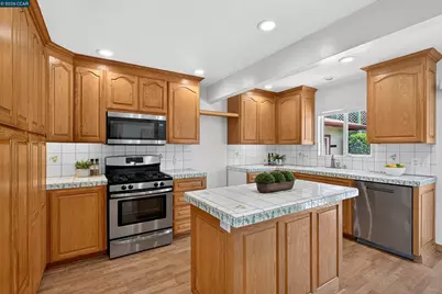 2540 Tara Hills Drive, San Pablo, CA 94806 - Photo 20
