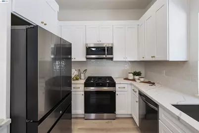 5740 Belleza Dr, Pleasanton, CA 94588 - Photo 16