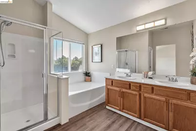 544 Pine Creek Cir, Fairfield, CA 94534 - Photo 20