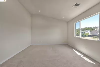 544 Pine Creek Cir, Fairfield, CA 94534 - Photo 18