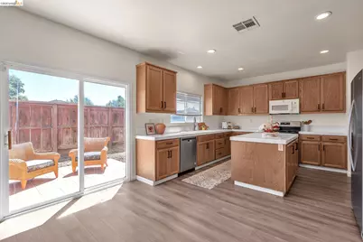 544 Pine Creek Cir, Fairfield, CA 94534 - Photo 14