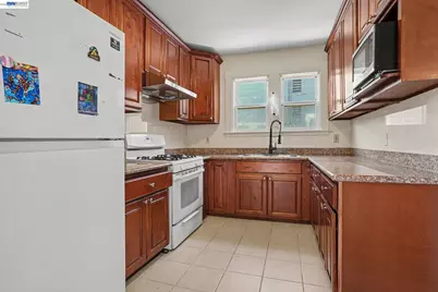 1520 51st Ave, Oakland, CA 94601 - Photo 10