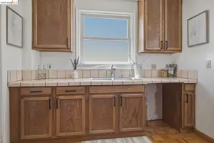 7843 Outlook Ave, Oakland, CA 94605 - Photo 16