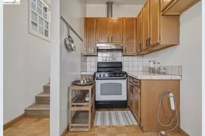 7843 Outlook Ave, Oakland, CA 94605 - Photo 18
