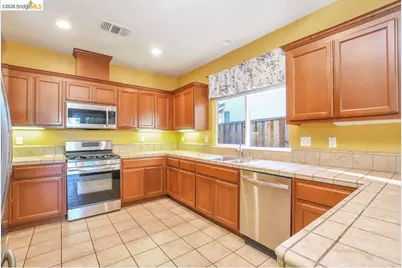 2533 Crescent Way, Discovery Bay, CA 94505 - Photo 8