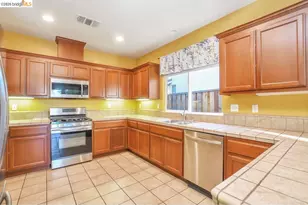 2533 Crescent Way, Discovery Bay, CA 94505 - Photo 8