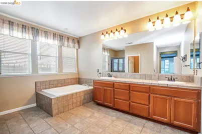 2533 Crescent Way, Discovery Bay, CA 94505 - Photo 14
