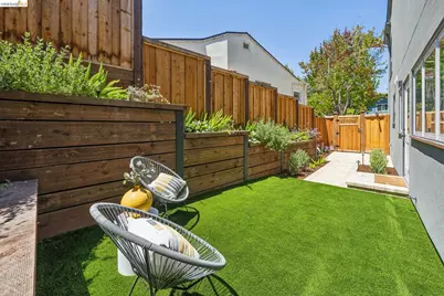 136 Arbor Dr, Piedmont, CA 94610 - Photo 42