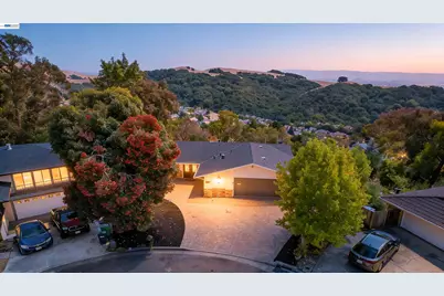 28016 Whitestone Ct, Hayward, CA 94542 - Photo 2