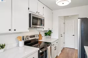 21062 Gary Dr, Hayward, CA 94546 - Photo 12
