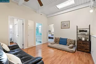 443 College Ave, Palo Alto, CA 94306 - Photo 18