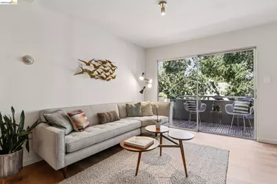 377 Palm Ave #305, Oakland, CA 94610 - Photo 8