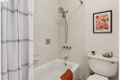377 Palm Ave #305, Oakland, CA 94610 - Photo 14