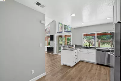 359 Kinross Dr, Walnut Creek, CA 94598 - Photo 20