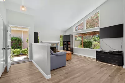 359 Kinross Dr, Walnut Creek, CA 94598 - Photo 8