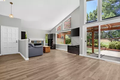 359 Kinross Dr, Walnut Creek, CA 94598 - Photo 12