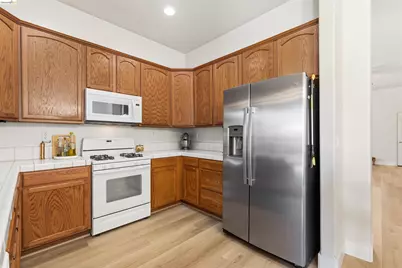1676 Hickam Cir, Suisun City, CA 94585 - Photo 16