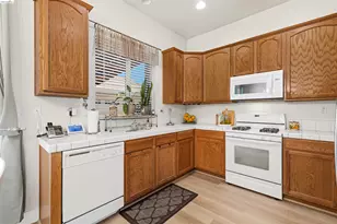 1676 Hickam Cir, Suisun City, CA 94585 - Photo 14