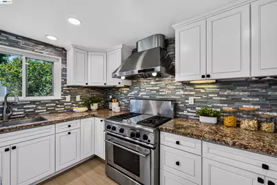 34499 Salinas Pl, Fremont, CA 94555 - Photo 18