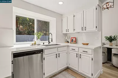 1003 Ignacio Ct, Pinole, CA 94564 - Photo 14