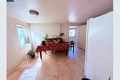 2625 75th Ave, Oakland, CA 94605 - Photo 4