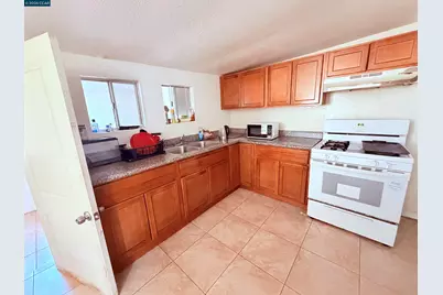 2625 75th Ave, Oakland, CA 94605 - Photo 6