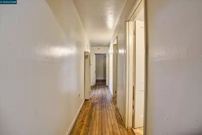 226 Tunis Rd, Oakland, CA 94603 - Photo 18